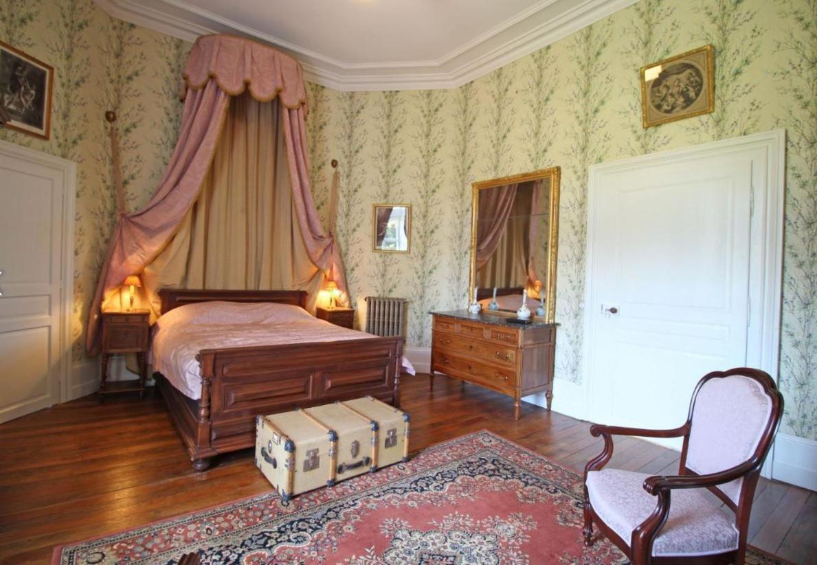 Domaine De Bort Bed & Breakfast Saint-Priest-Taurion Exterior photo