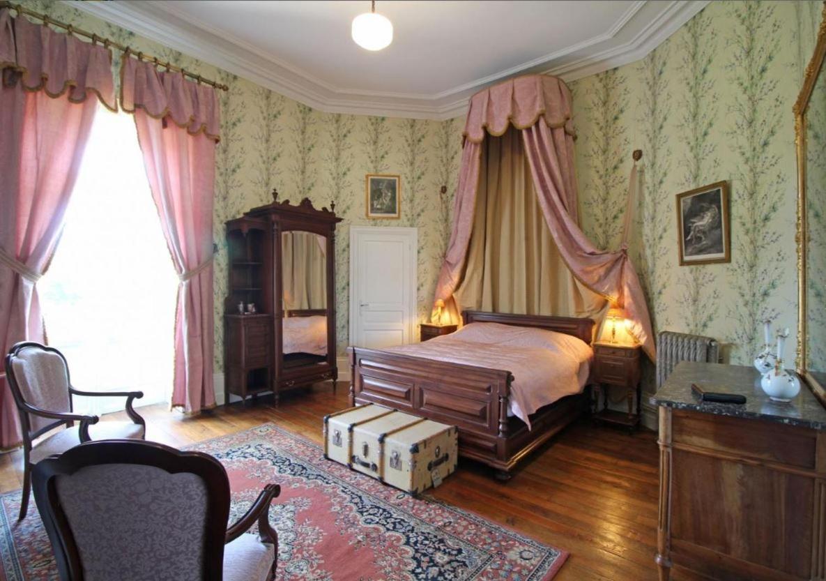 Domaine De Bort Bed & Breakfast Saint-Priest-Taurion Exterior photo
