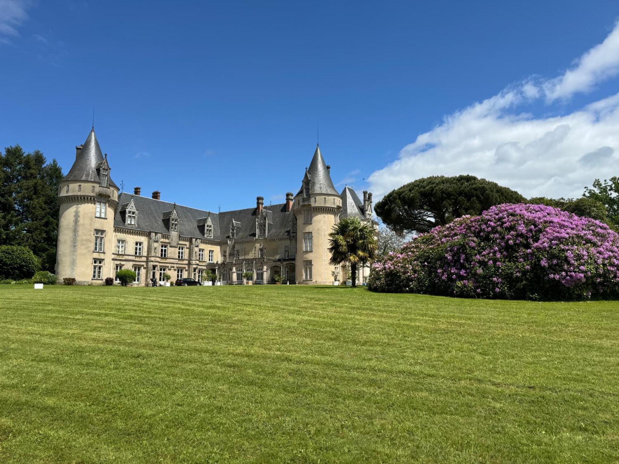 Domaine De Bort Bed & Breakfast Saint-Priest-Taurion Exterior photo